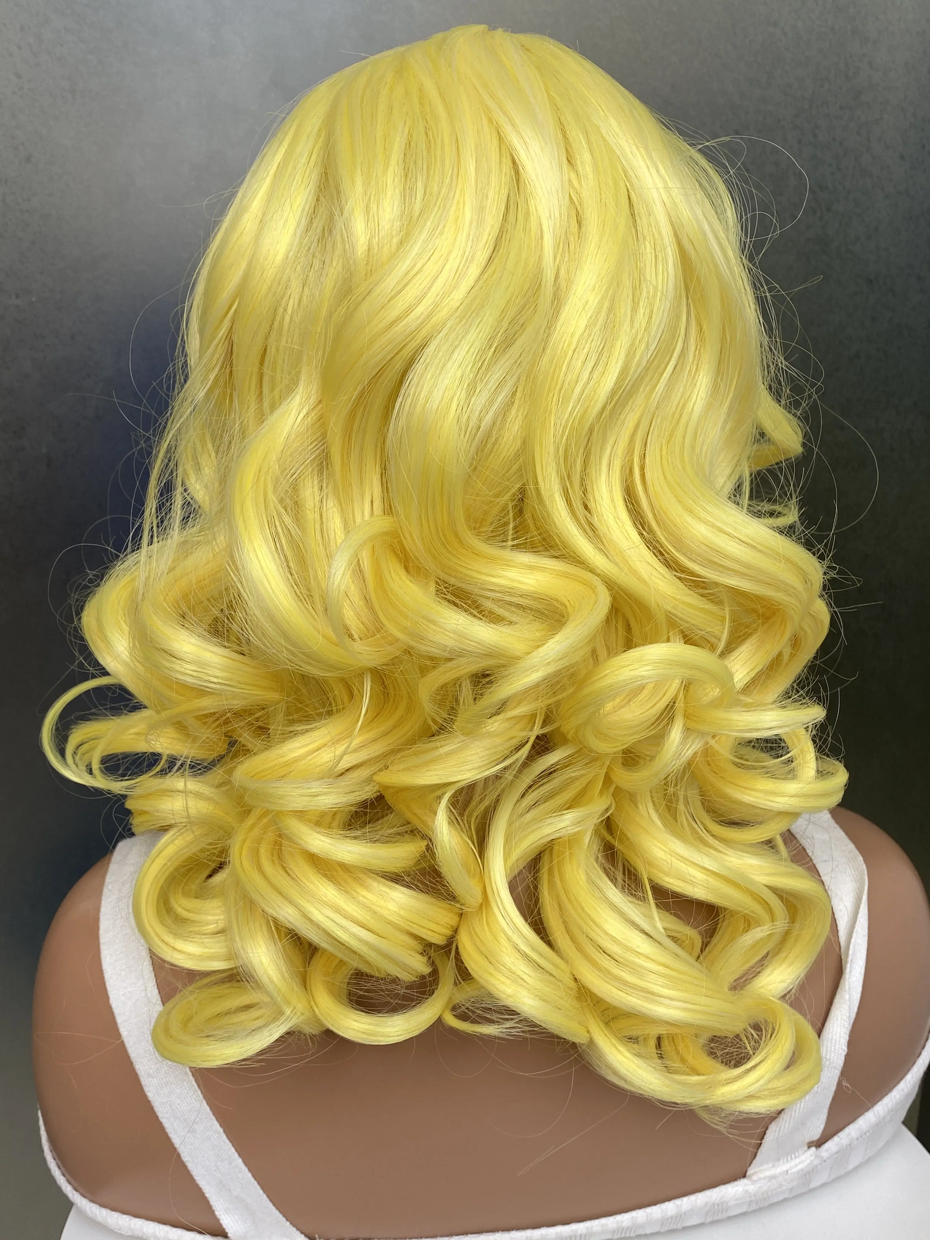 Synthetic Yellow Short Curly Wigs for Black Women Hair Heat Resistant Fluffy Wigs for African American Women