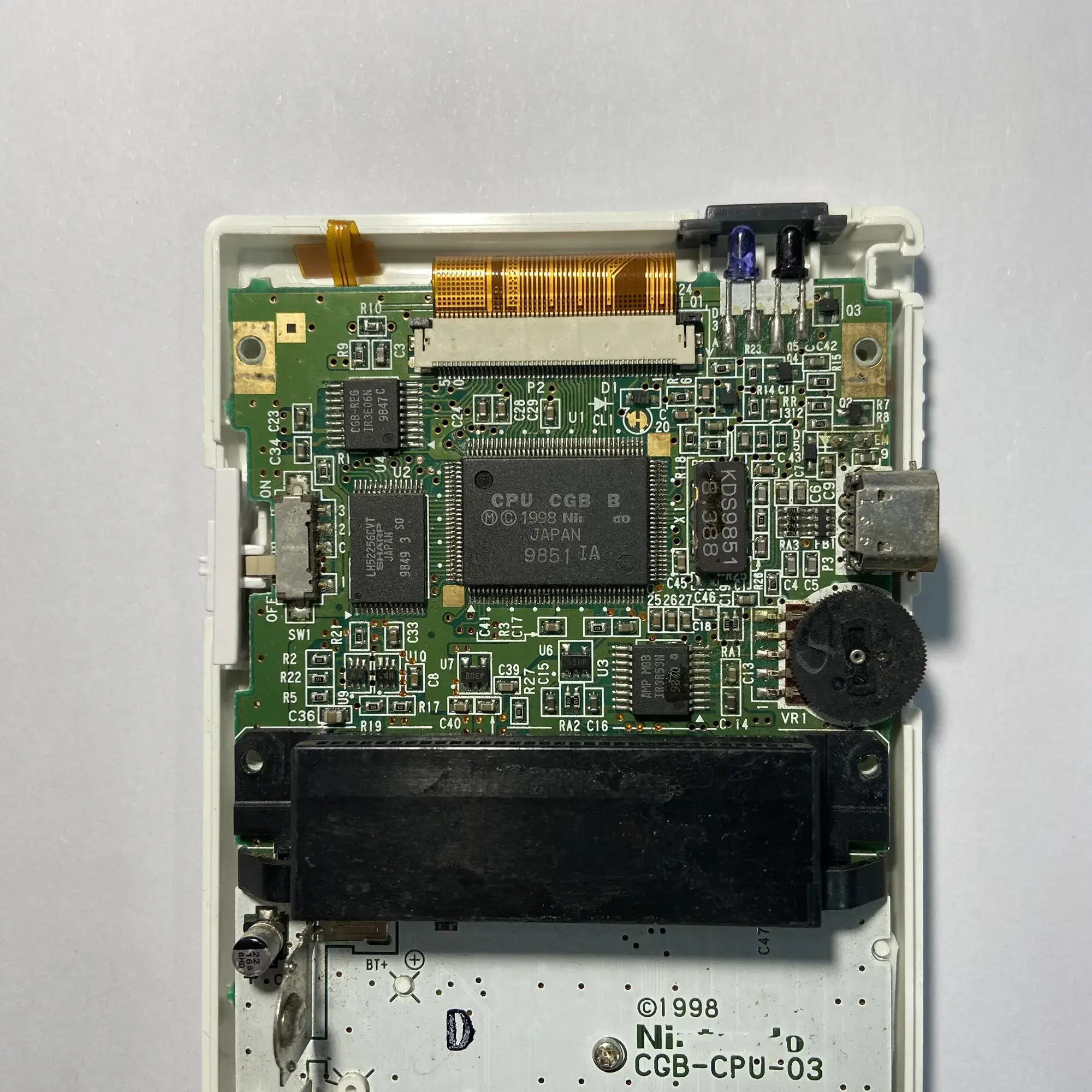 IPS 2.2 Inches GBC LCD High Brightness LCD Screen for Gameboy COLOR GBC, Plug and Play Without Welding and Shell Cutting.