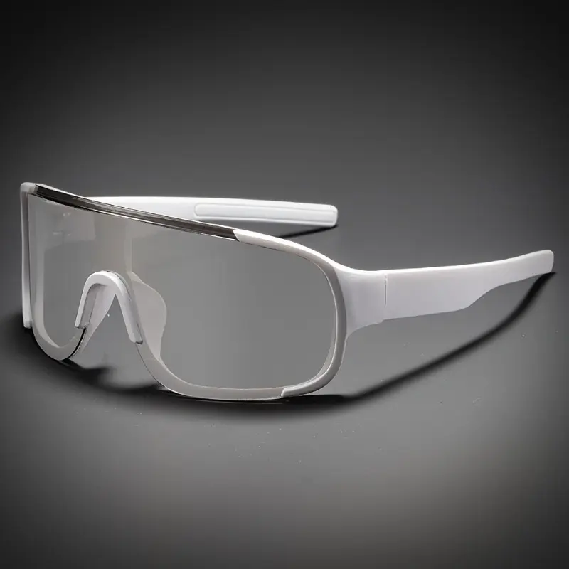 A Stylish Pair of Unisex Glasses Perfect for All Occasions Simple and Versatile Making It An Ideal Gift Choice for Teenagers