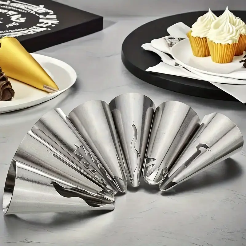 10pcs Ruffle Piping Tips Set Icing Piping Nozzles Reusable Frosting Pastry Bags Fondant Smoother DIY Cake Baking Decorator Tool