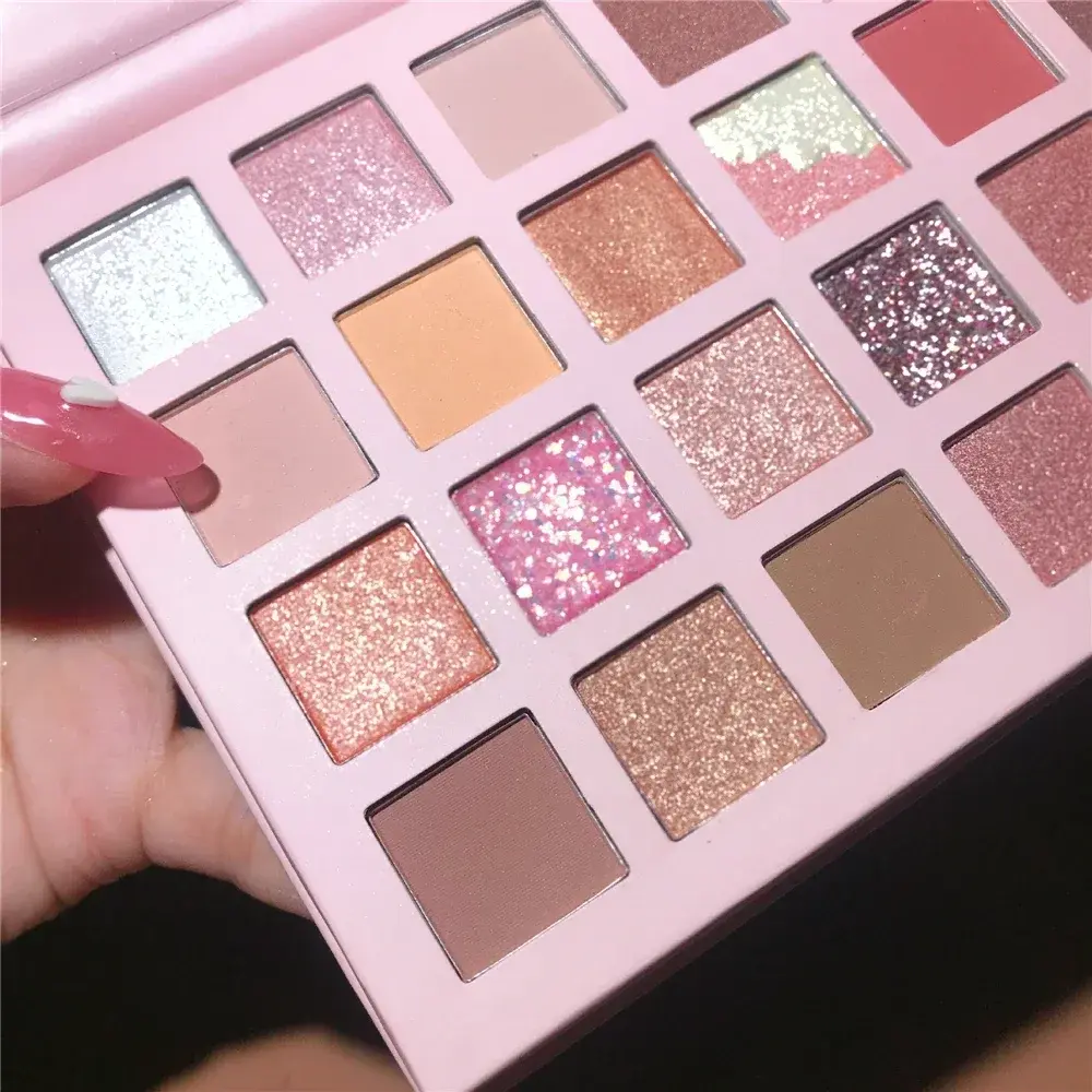 Small Pig 24 Color Eyeshadow Glitter Pearlescent Waterproof Beginner Earth Color Cheap Eyeshadow Palette Ins Super Fire