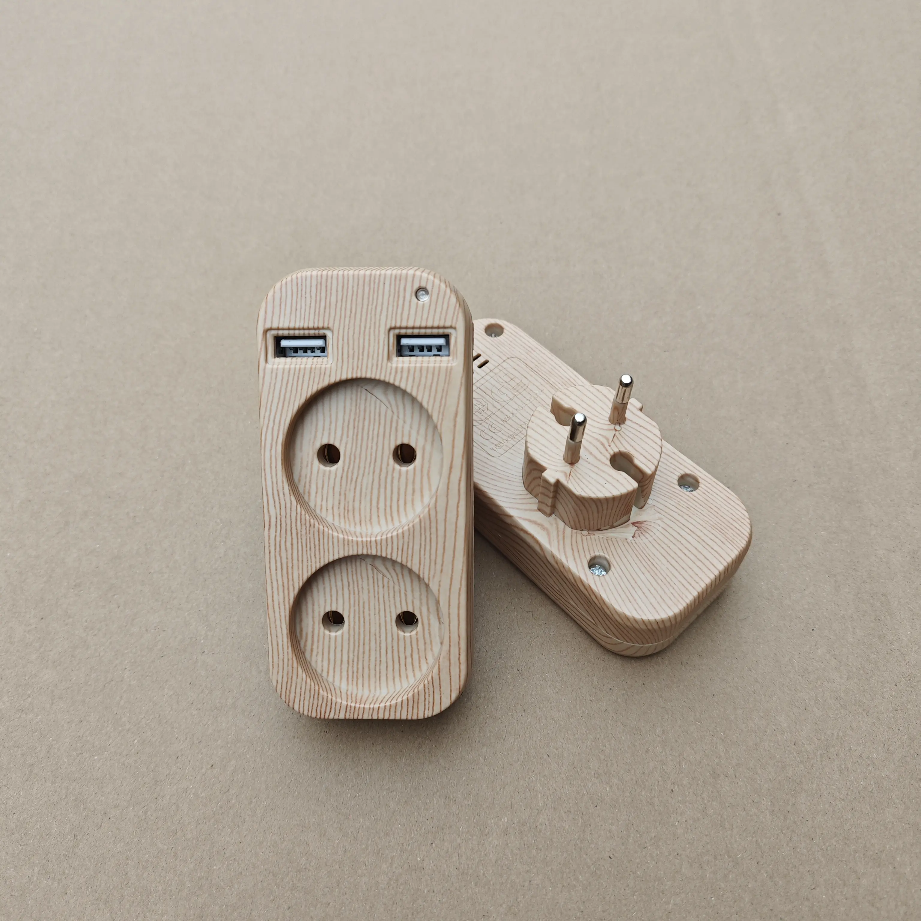 European Travel Plug Adapter International Plug Adapter With 2 USB Port Outlet Adapter Charger For German French Russian Socket