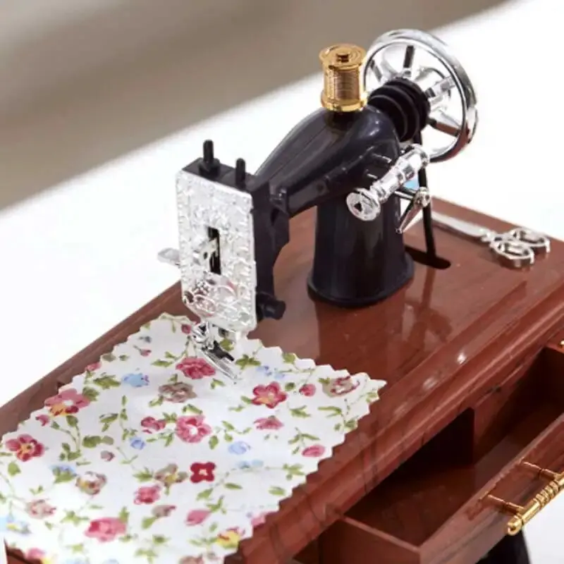 Retro Mini Sewing Music Box Sewing Machine Model Creative Gift Birthday Gift Home Decoration Desktop Decoration