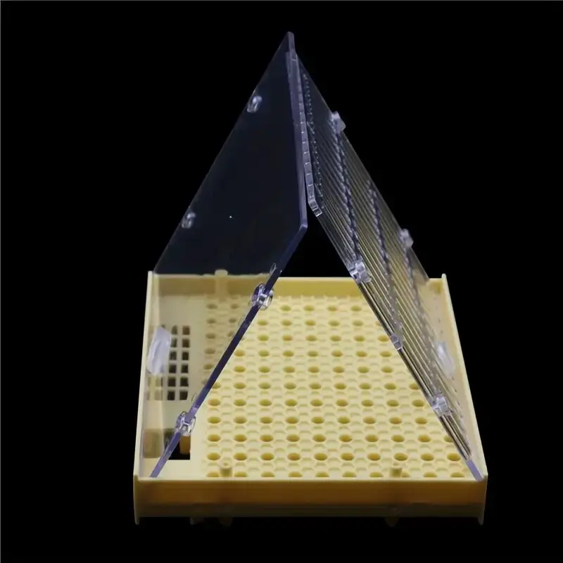 1pc Queen Rearing Box Bee Incubator Beekeeping Tool Plastic Bee King Incubator Free Move Breeding Box Queen Rearing Box Cage
