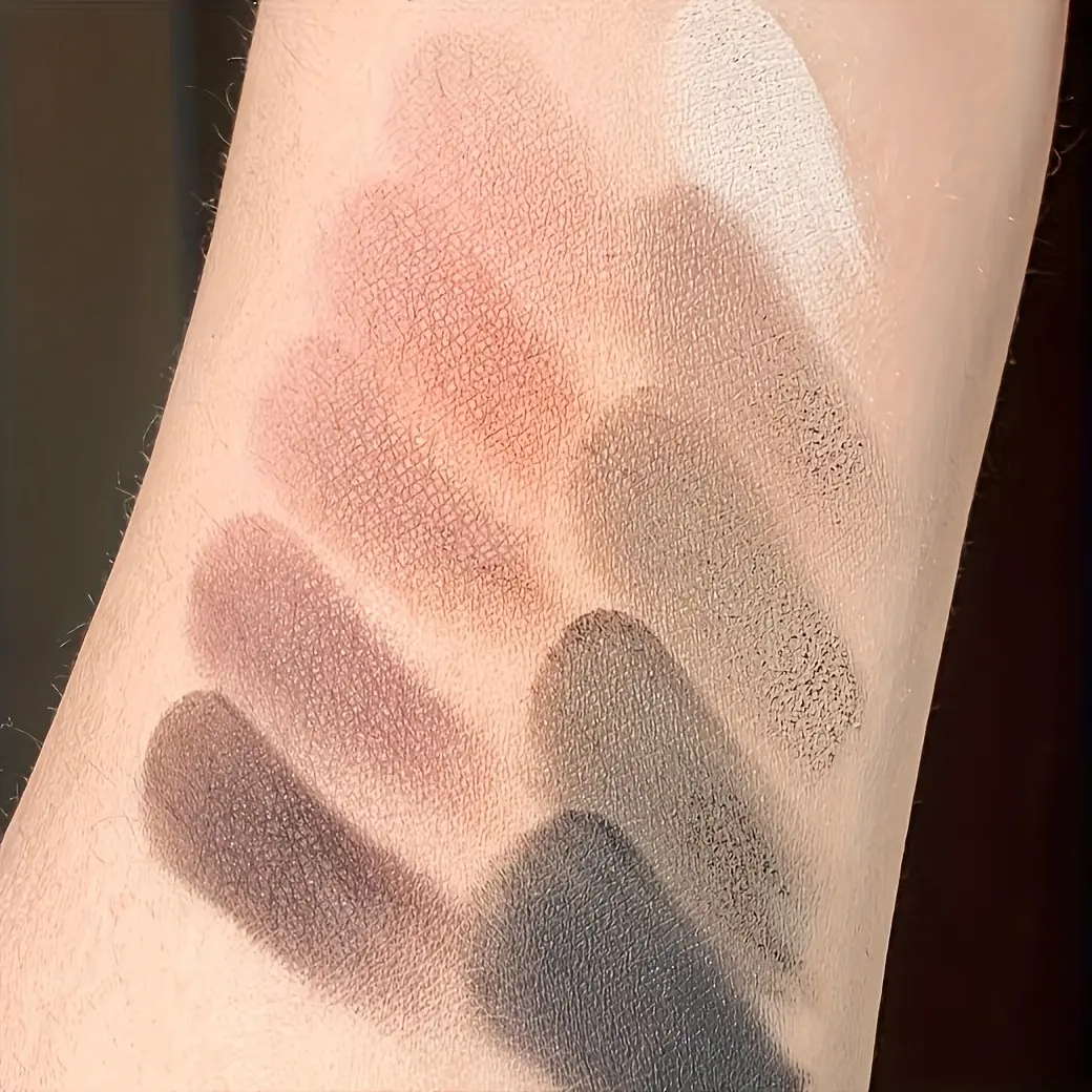 30 Colors Eyeshadow Palette Matte & Pearl Finishes Multicolor Eye Shadow Disc for Daily Makeup Professional Beginner Friendly