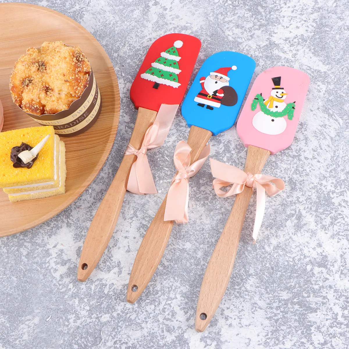 3pcs Xmas Butter Spatula Silicone Cake Scraper Edible Bamboo Kitchen Tool Pastry Mixing Fold Dough Heat Resistant Storage Hole