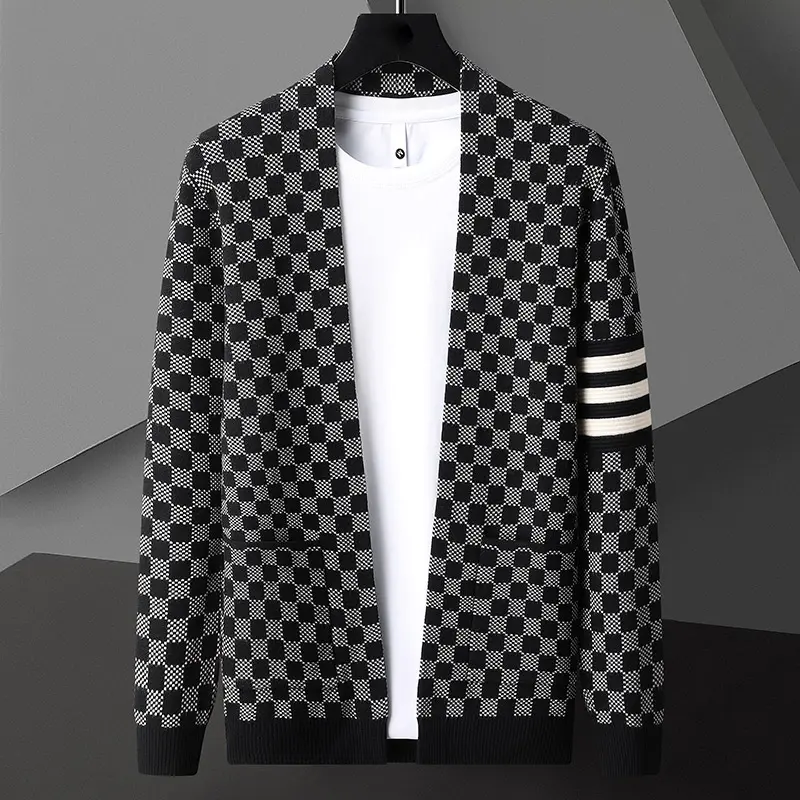 Premium brand striped knitted cardigan men's spring and autumn 2024 new fashion plaid jacquard shawl pocket casual sweater coat
