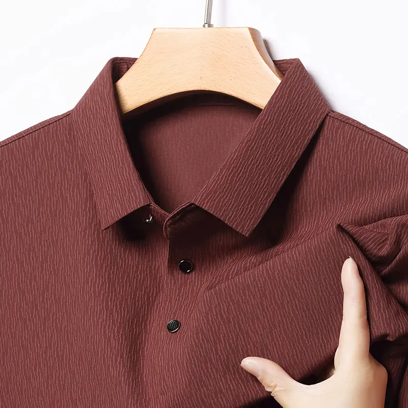Light Luxury Seamless Short Sleeved T-shirt for Men in Summer 2025 Thin Ice Silk Cool Half Sleeved Top Casual Polo Shirt for Men