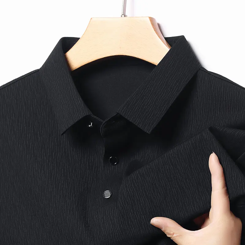 Light Luxury Seamless Short Sleeved T-shirt for Men in Summer 2025 Thin Ice Silk Cool Half Sleeved Top Casual Polo Shirt for Men
