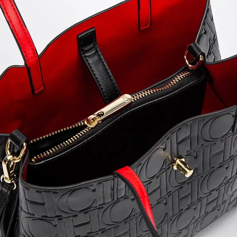 CH Crossbody 2025 Fashion Luxury Brand Women's Casual Versatile Embossed Pattern Leather Bag Solid Colour Letter Shoulder Bag