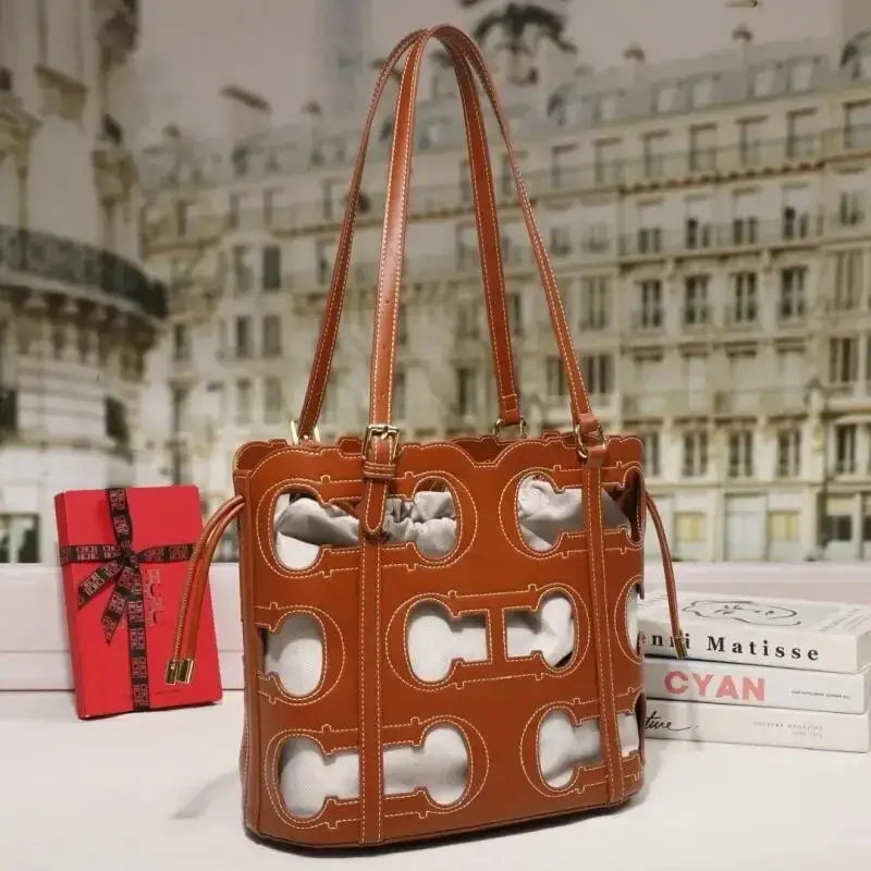 CH Women's Shoulder Bag High-end Brand Fashionable Hollow Design Women's Handbag Large Capacity Simple Solid Color
