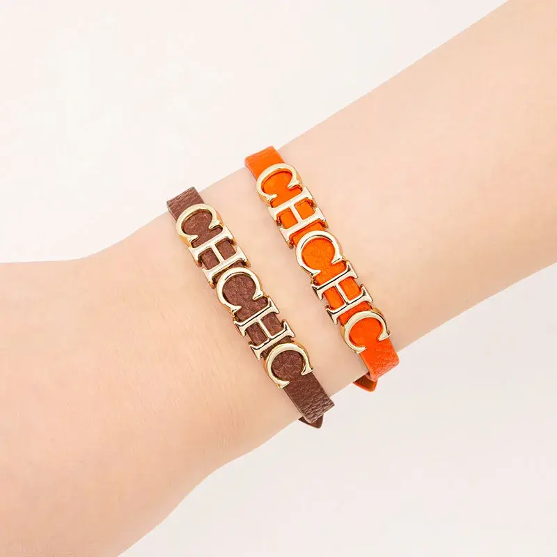 CH Women's Bracelet 2025 New Fashion Letters Retro Simple Leather Women's Bracelet Classic Hundred Accessories Hand Jewellery
