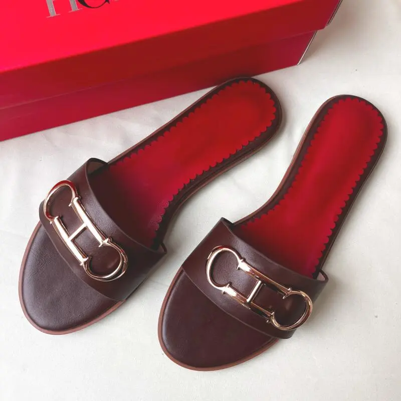 CH Simple Solid Color Design Wear Beach Ladies Slippers 2025 New Everyday Style Fashion Solid Color Office Women's Slippers