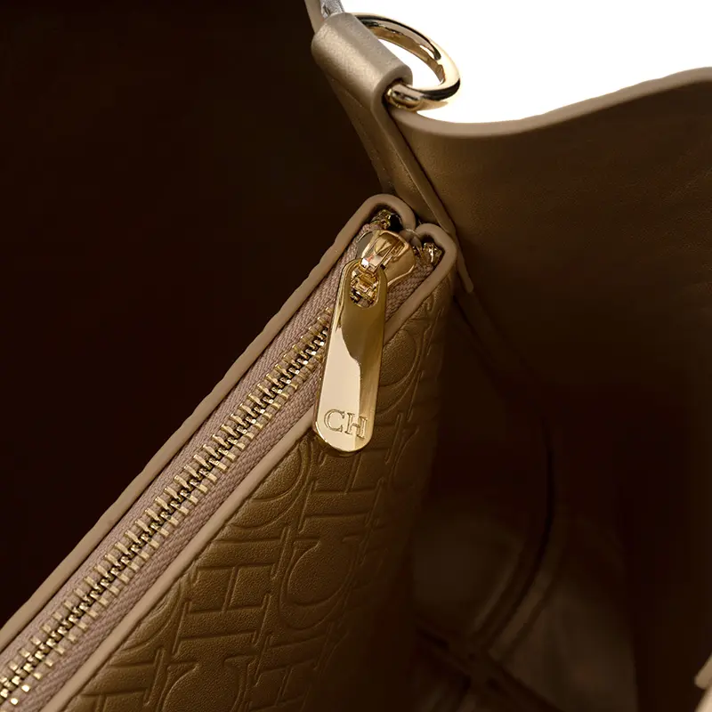 CH Premium Feeling Pure Colour Letter Embossed Design Handbag Ladies Shoulder Bag Classic Fashion Ladies Crossbody Large Capacit