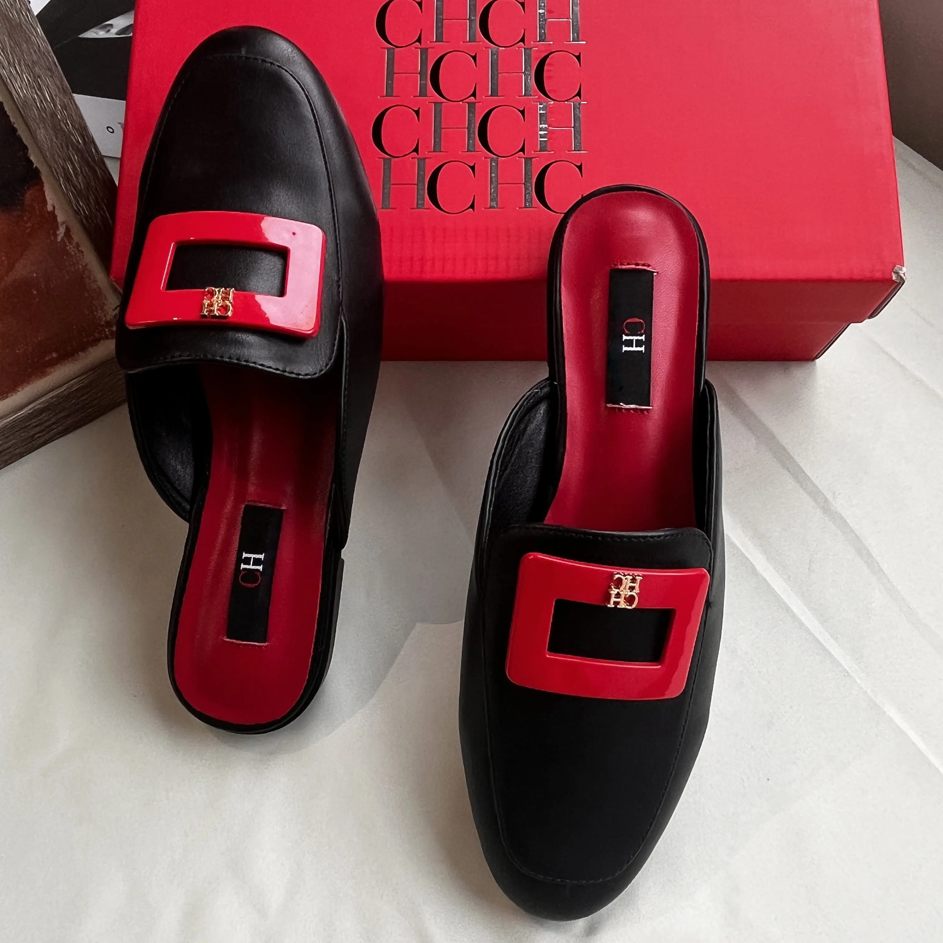 CHCH High Quality Fashion Baotou Design Women's 2025 New Style With Metal Logo Light Luxury Brand Women's Flats Low Heels