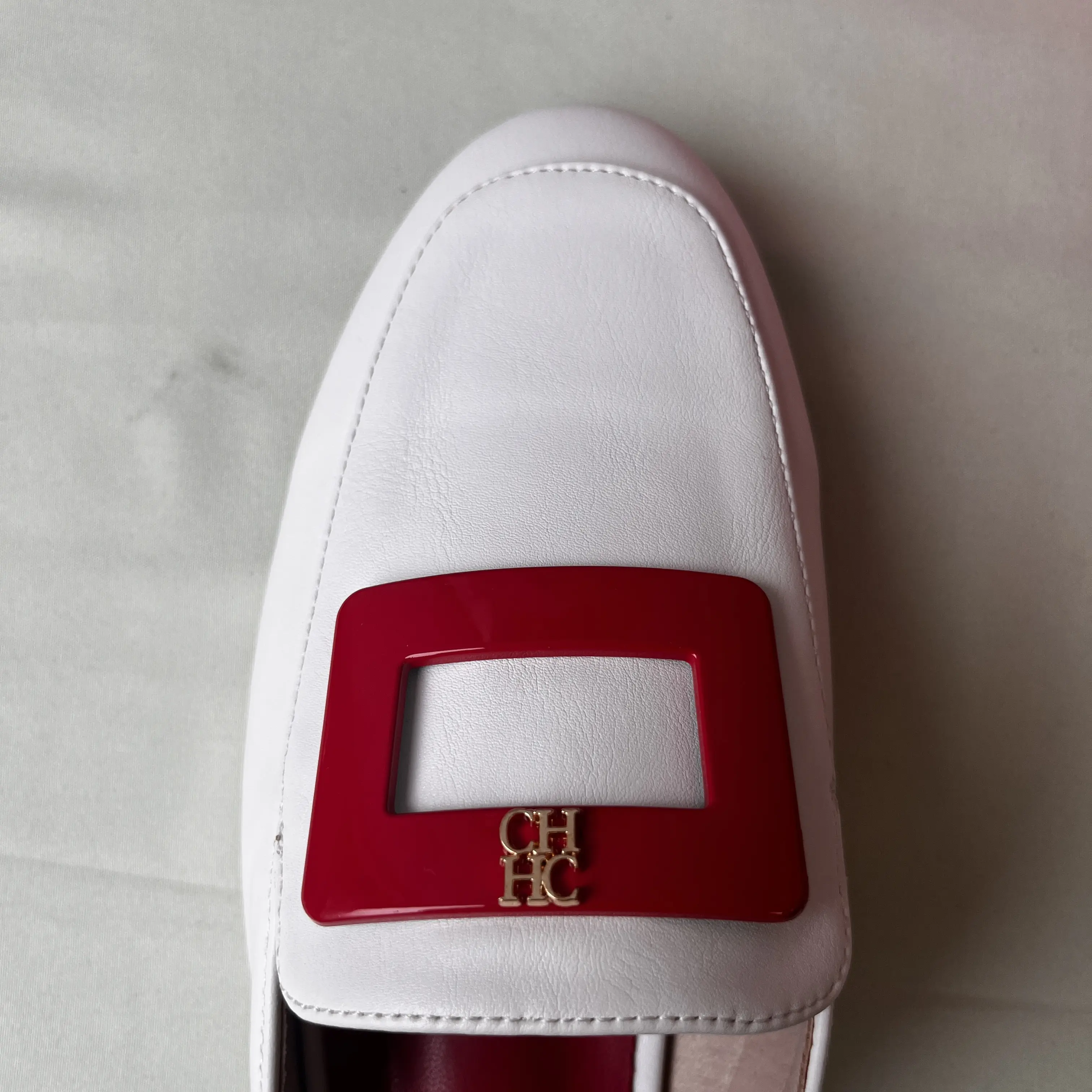 CHCH High Quality Fashion Baotou Design Women's 2025 New Style With Metal Logo Light Luxury Brand Women's Flats Low Heels