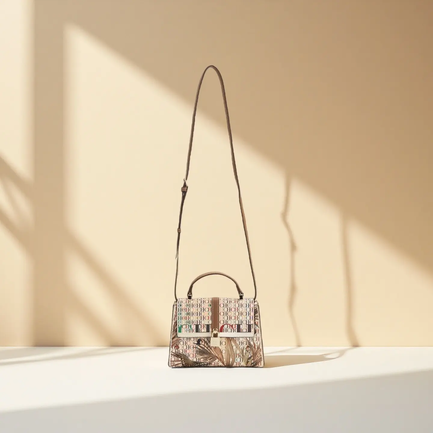 CH New Casual Women's Crossbody Bag Exquisite Fashion Niche Brand with Lock Design New Trend Designer Handbag
