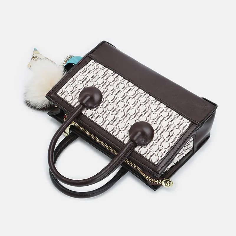 CH Quality Ladies Elegant Popular Light Luxury Adjustable Brand Letter Print Crossbody Handbag with Base Large Capacity High