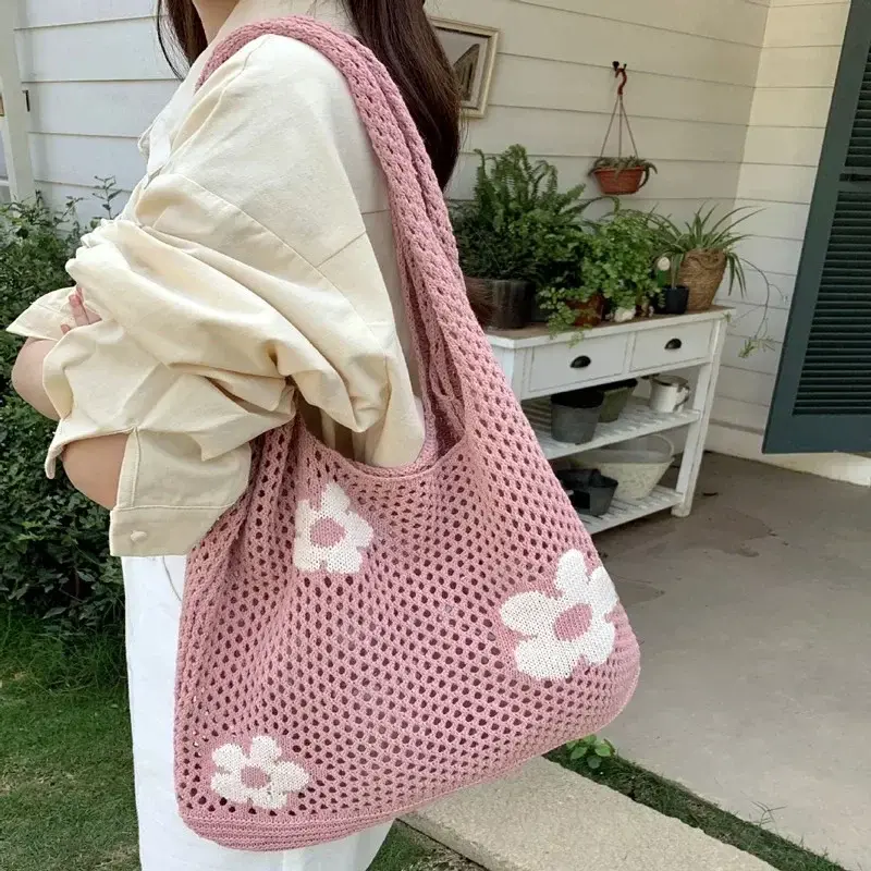 New Simple Retro Shoulder Bag Handbag for Women Fashion Sweet Flower Hollow Tote Bag Large Capacity Ladies Shopping Bag
