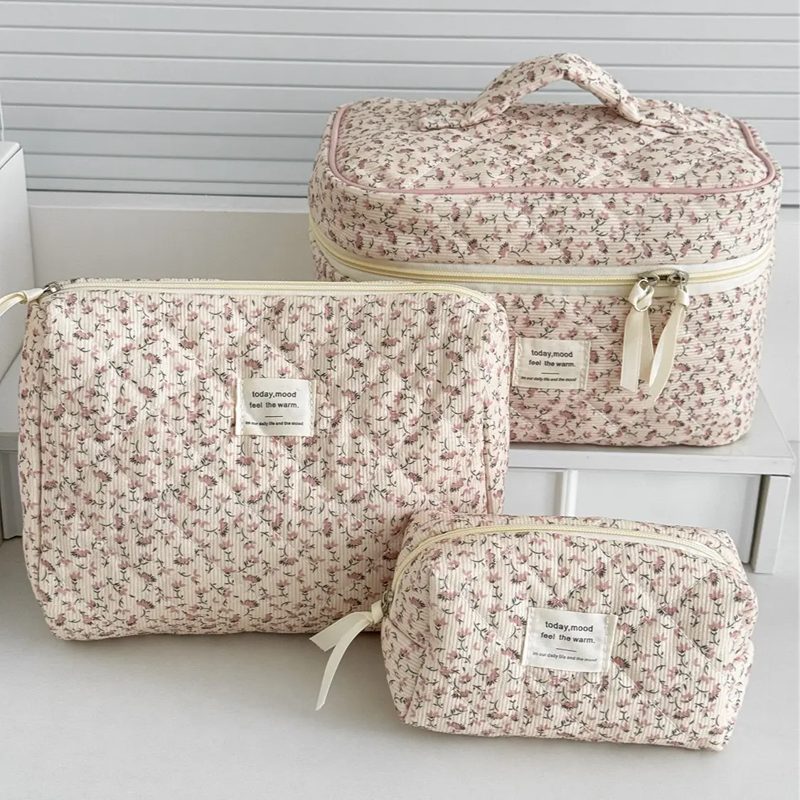 Fashion Corduroy Floral Women Makeup Bag Large Capacity Toiletry Cosmetic Storage Pouch Handbag Ladies Zipper Makeup Bag