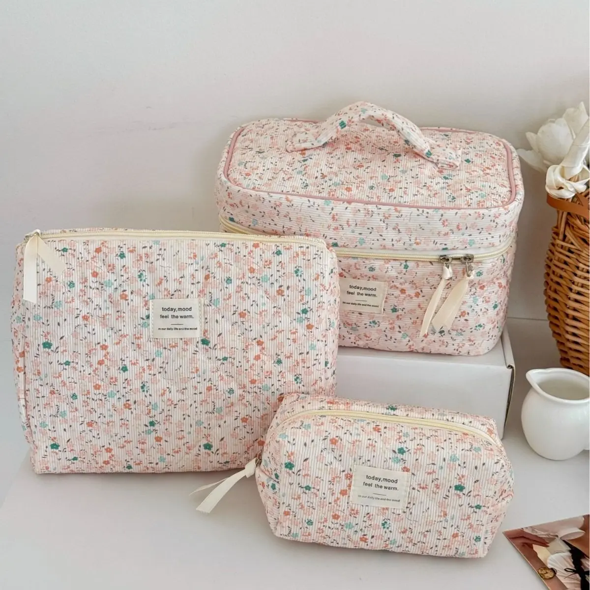 Fashion Corduroy Floral Women Makeup Bag Large Capacity Toiletry Cosmetic Storage Pouch Handbag Ladies Zipper Makeup Bag