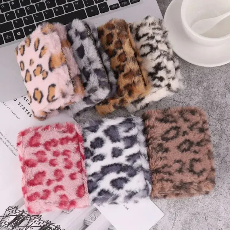 Fashion Leopard Print Plush Short Wallet with Keychain for Women Large Capacity Card Holder Zipper Coin Bag