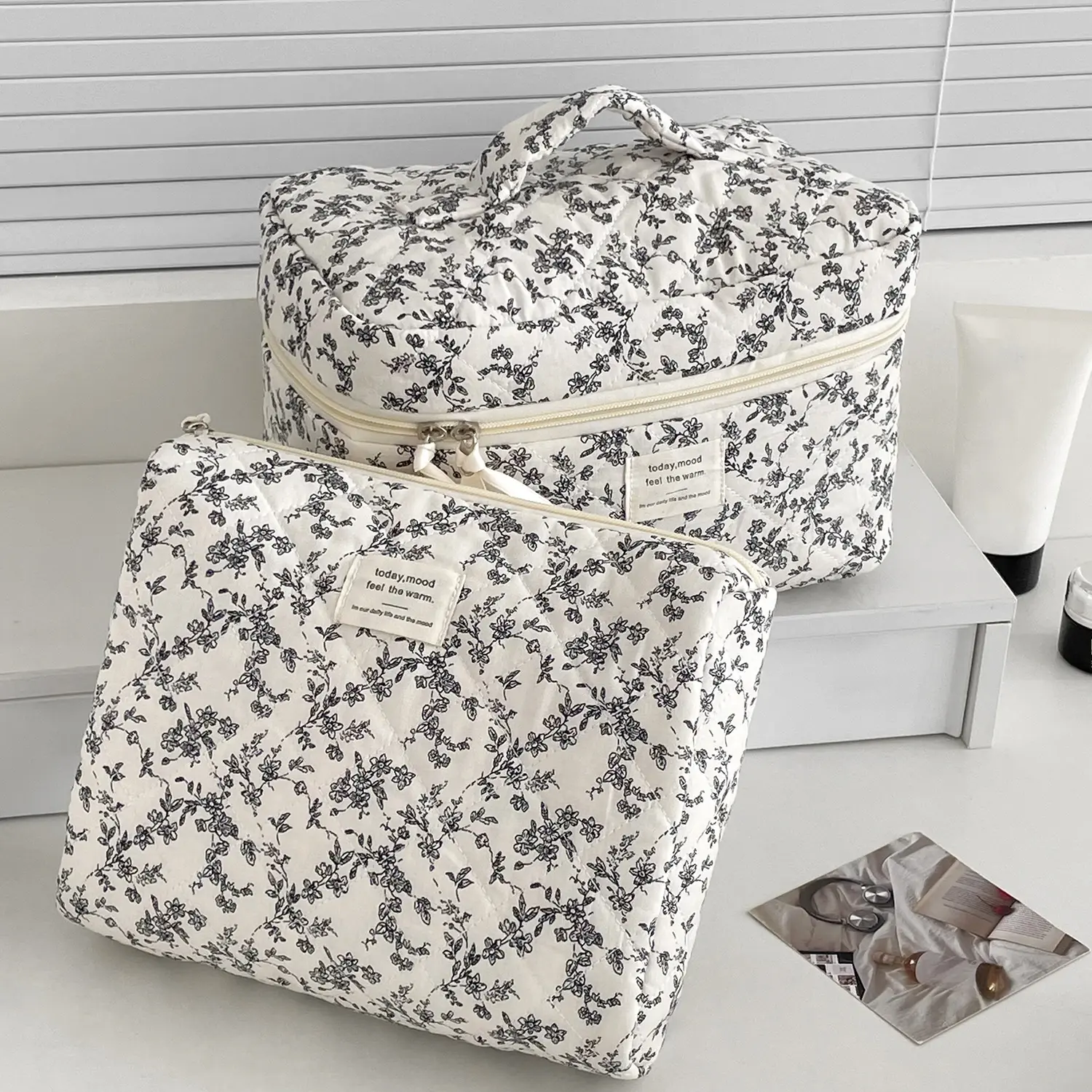 1pcs Cotton Black Flower Women Cosmetic Bag Fabric Storage Bags Small Big Capacity Travel Organzier Pouch Women Makeup Case