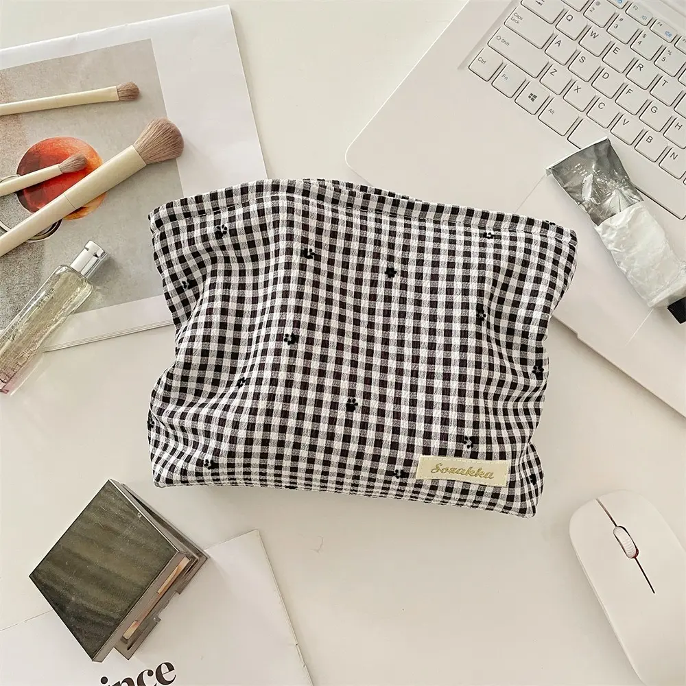 Plaid Striped Cosmetic Bag Large Capacity Travel Toiletry Bag Women Makeup Storage Organizer