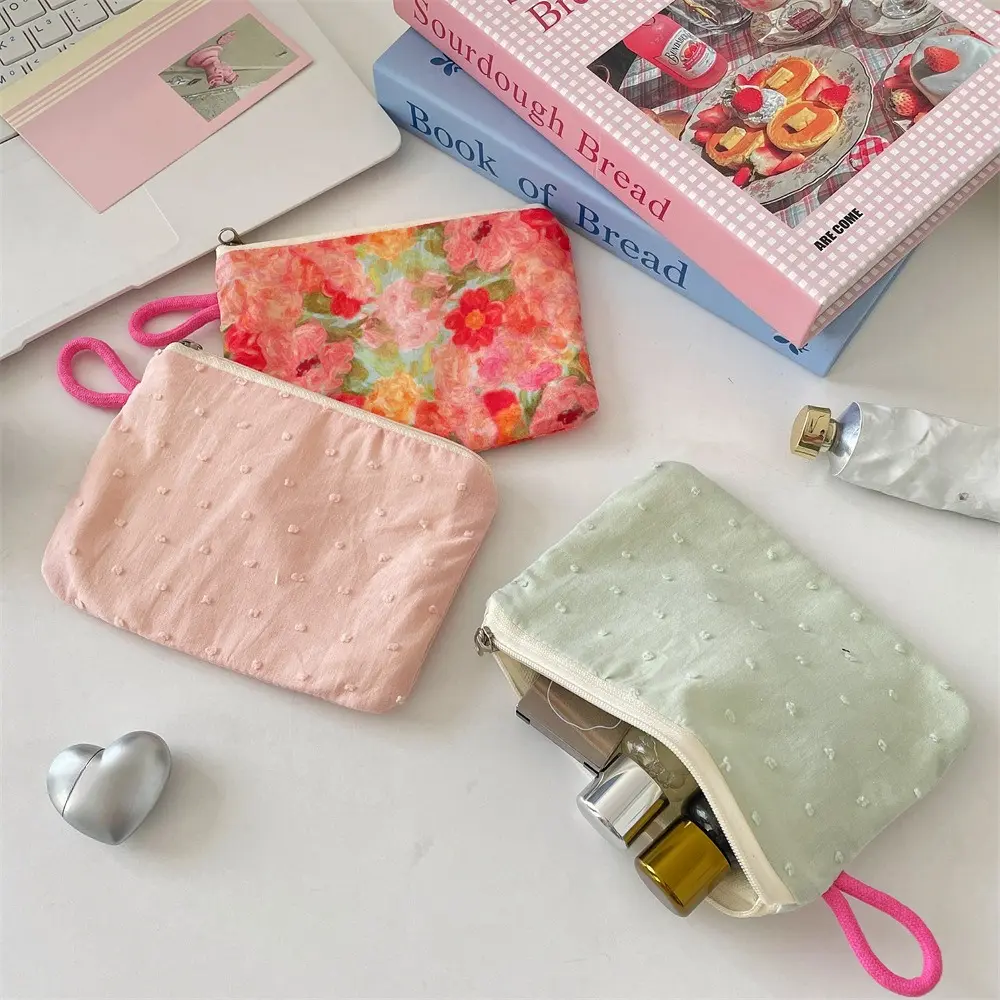 Cute Flower Cosmetic Bag Travel Small Lipstick Earphone Key Storage Pouch Women Cosmetic Organizer Makeup Bags Wallet Pouch