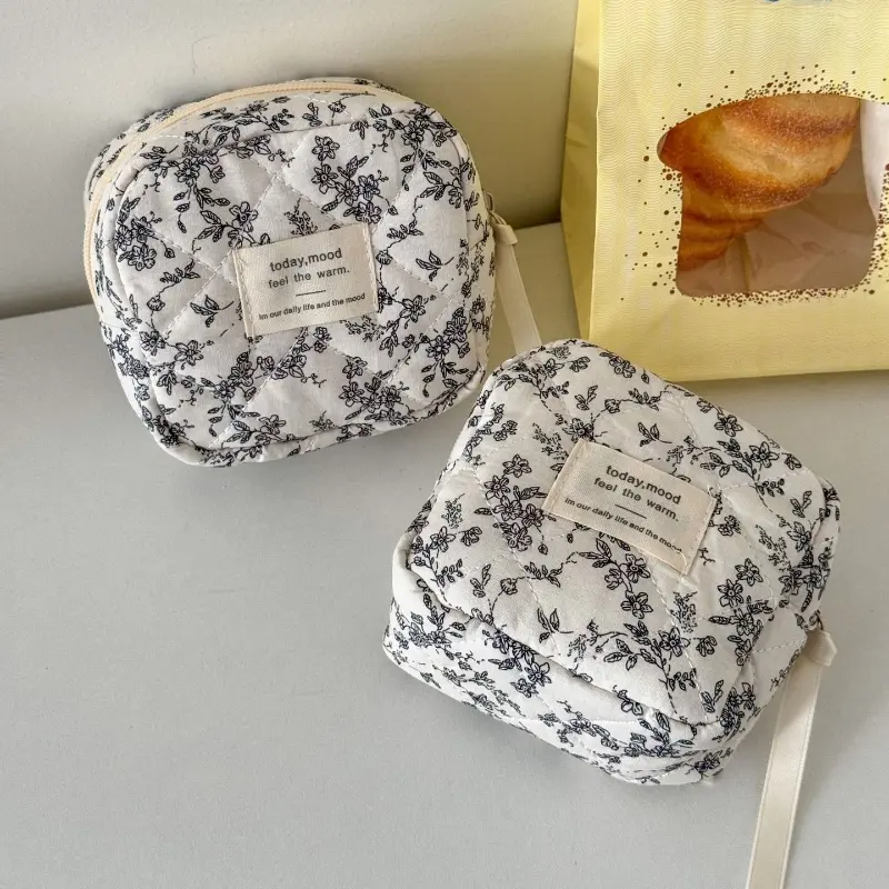 Black Flower Square Cosmetic Bag Women Portable Earphones Lipstick Sanitary Napkins Storage Pouch Small Makeup Zipper Bags