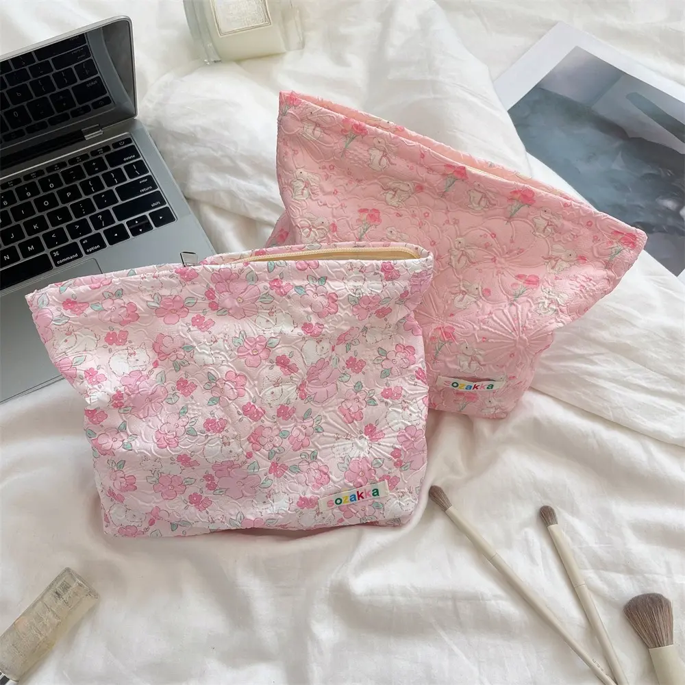 Large Capacity Travel Makeup Bag Cute Cartoon Flowers Cosmetic Organizer for Women Portable Pouch