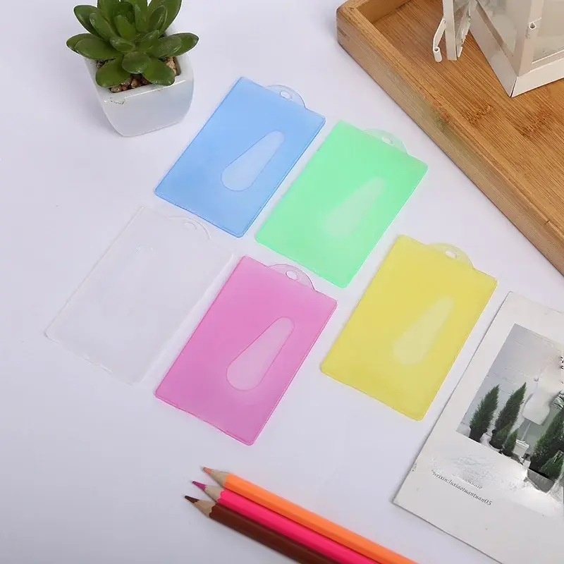 1pcs Transparent Plastic Card Case Business Credit Id Card Holder Bag Mini Wallet Student Bus Cards Protection Cover