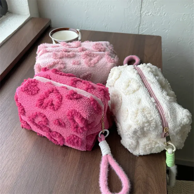 Korean Plush Makeup Bag Cute Large Capacity Travel Organizer New Pink Red Color Heart Cosmetic Bags for Women