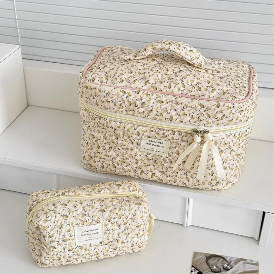 Retro corduroy Floral cosmetic bags for women Large Capacity makeup bag travel organizer