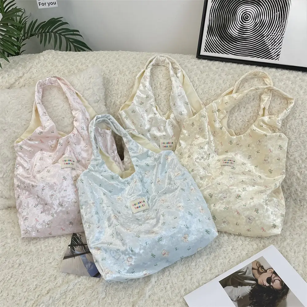 Korean Cute Small Bear Printed Women Tote Bag Fashion Large Capacity Shoulder Handbags for Travel