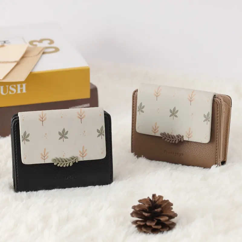 Maple Leaf Print Women Small Wallet Zipper Coin Purse Ladies Short Wallets Female Mini Square Money Bag PU Leather Card Holders