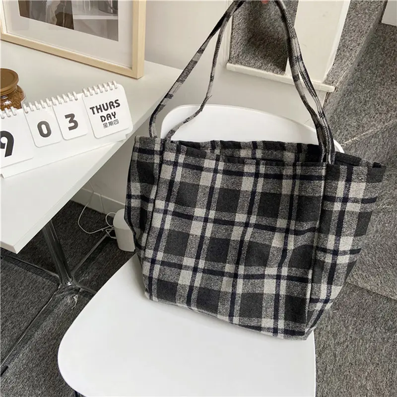 Extra Large Women Woolen Canvas Bags Checked Pattern Design Handbag Soft Warm Cloth Fabric Big Tote Ladies Casual Shoulder Bag