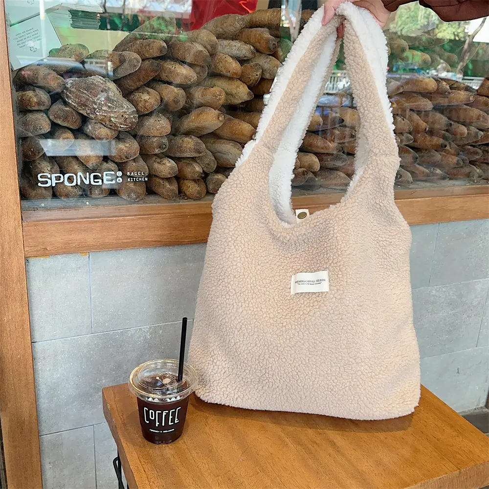 Vest Shape Women Plush Reversible Shoulder Bag Ladies Warm Fabric Handbag Winter Girls Books Tote Cute Lamb Like Cloth Purse