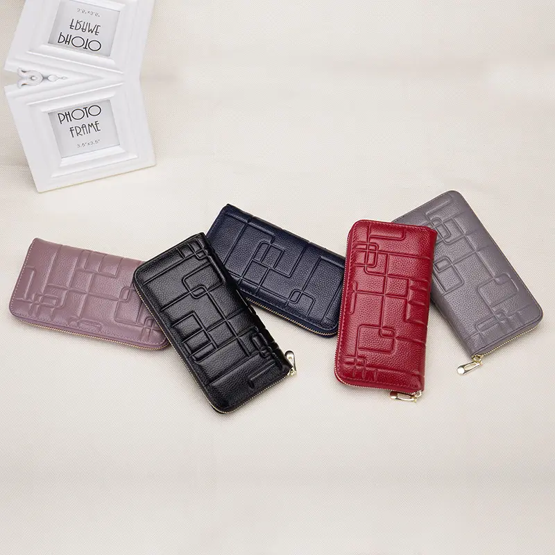 Fashion Women's Long Purse Genuine Leather First Layer of Cowhide Embossing Zipper Wallet Ladies' Clutch Bag Female Cards Holder
