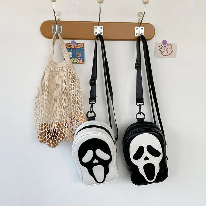 Funny Skull Women Men Unisex Chest Bag Couple Cross Body Backpack Shoulder Sling Bag CrossBody Messenger Bag Small Handbag Purse