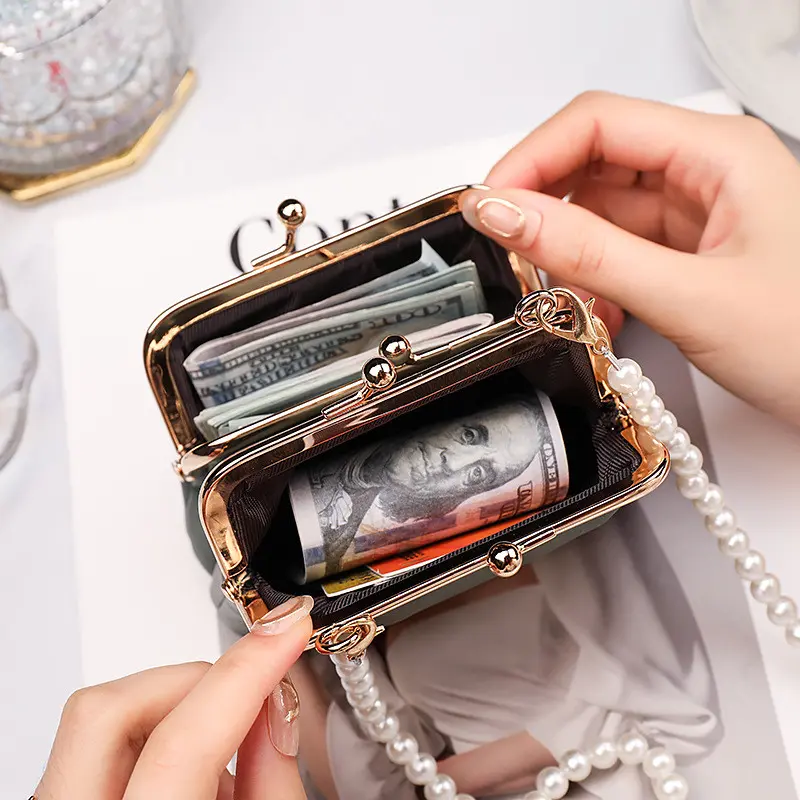 2022 New Fashion Women Coin Purses with Pearl Shoulder Strap Large Capacity Retro Leather Female Wallet Card Holder Money Bag