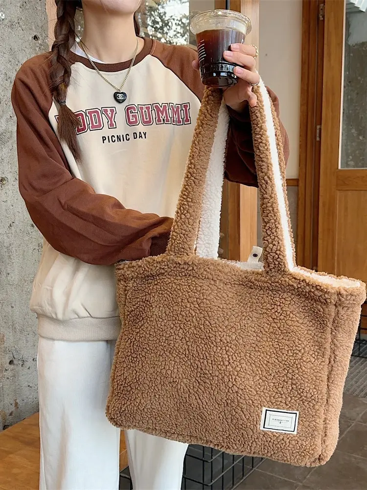 Women Plush Reversible Shoulder Bag Ladies Warm Fabric Handbag Winter Girls Large Capacity Books Tote Cute Lamb Like Cloth Purse