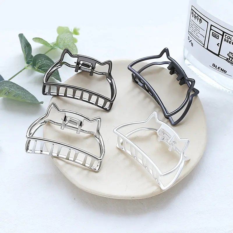 Women Girls Cute Cat Ears Hair Claw Geometric Metal Alloy Solid Color Korean Styling Hairdressing Tool Hairpin Hair Accessories