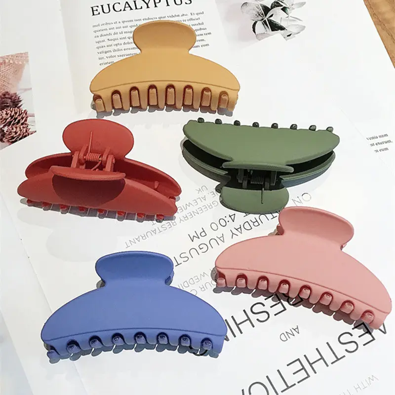 Korean Solid Big Hair Claws Girls Simple Plate Hair Catching Clip Female Large Elegant Temperament Ponytail Barrette Headwear