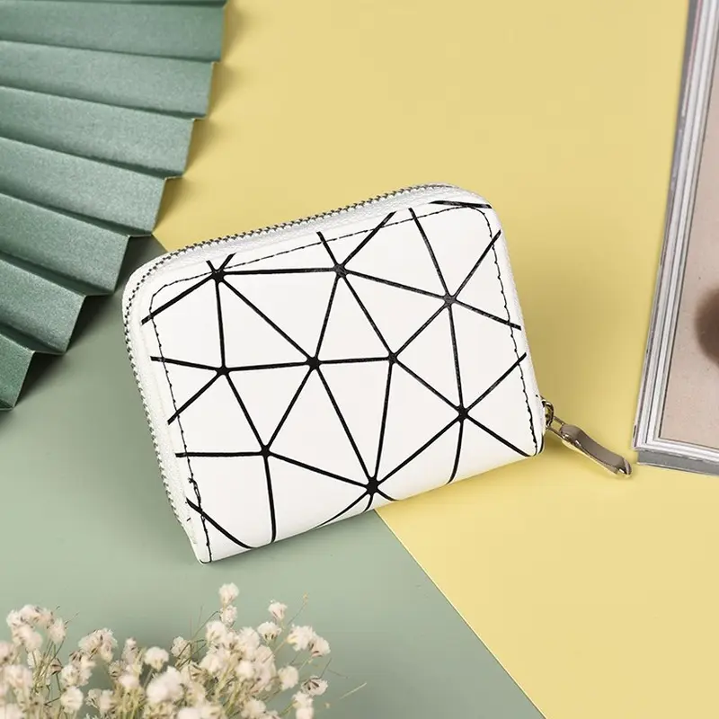 Simple Ladies Wallet Women's Wallet Made of Leather Female Diamond Short Wallet Wrist Strap Zipper Wallet Mobile Phone Bag