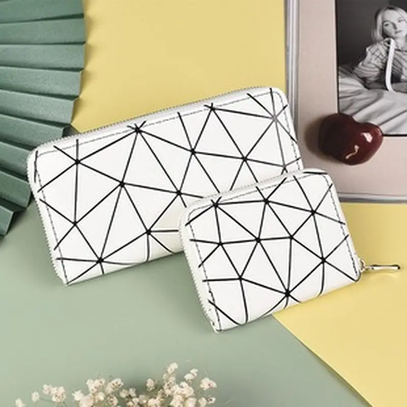 Simple Ladies Wallet Women's Wallet Made of Leather Female Diamond Short Wallet Wrist Strap Zipper Wallet Mobile Phone Bag