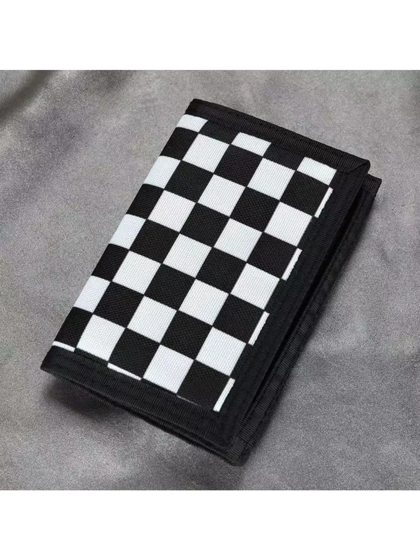 Trendy Minimalist, Chic Checkered Tri-Fold Wallet for Youngsters - Lightweight, Portable with ID Window & Credit Card Slots