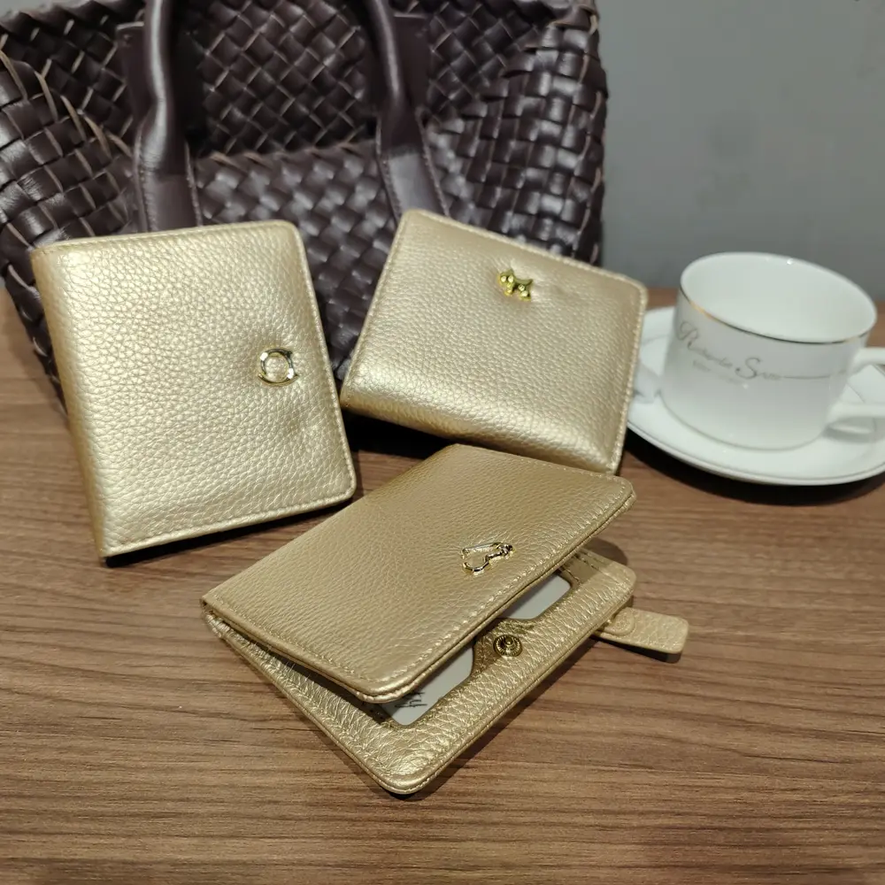 Luxury Gold Color Laminated Cow Leather Ladies Short Wallet ID Credit Card Holder Animal Deer Cat Dog Heart Button Women Purse
