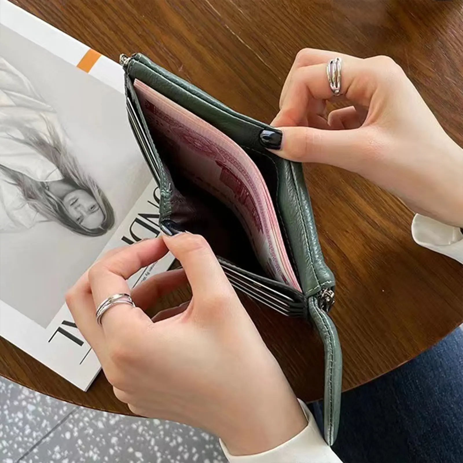 Short Wallets for Women Genuine Cow Leather Fashion Coin Purse New Soft Cowhide Wallet Card Holder Fashion Solid Color Handbag