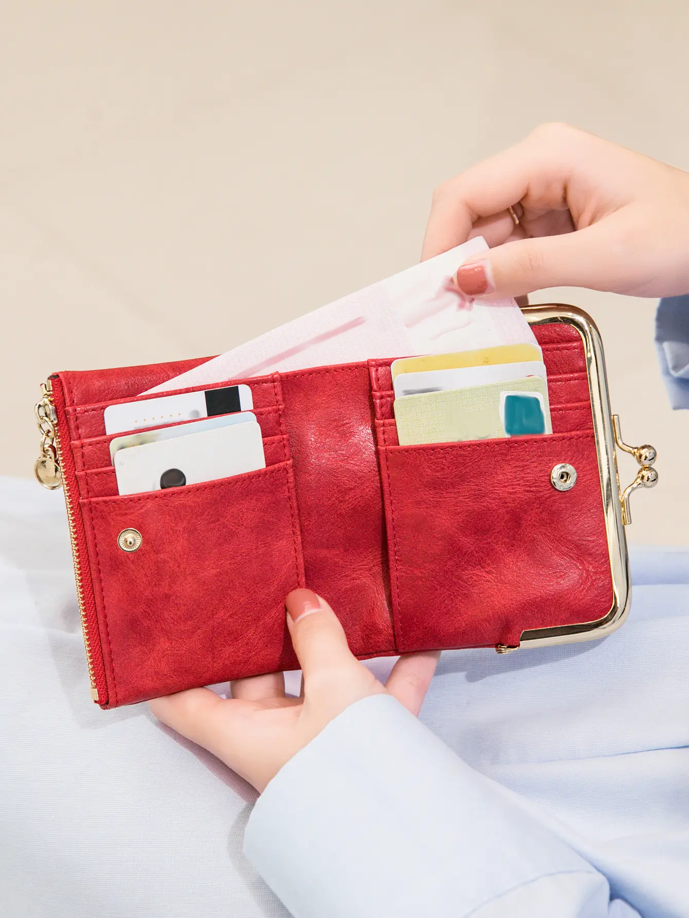 New Clip Women's Zero Wallet RetroMulti functional Double Fold Leather Wallet with MultiCard Slot Card Bag, Zipper and Kiss Lock